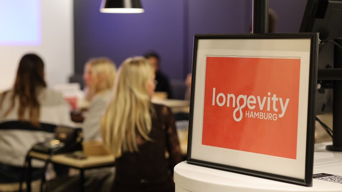 Cover image for "Longevity Germany expandiert: Wir präsentieren unser neues City Chapter in Hamburg!" by Laura Pezza